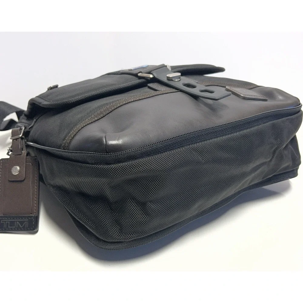 TUMI ALPHA BRAVO Shoulder Bag ANNAPOLIS ZIP FLAP HICKORY 222304HK2